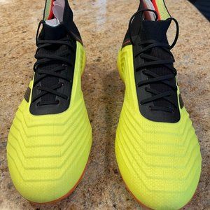 Adidas Predator 18.1 FG Soccer Cleats Size: US7